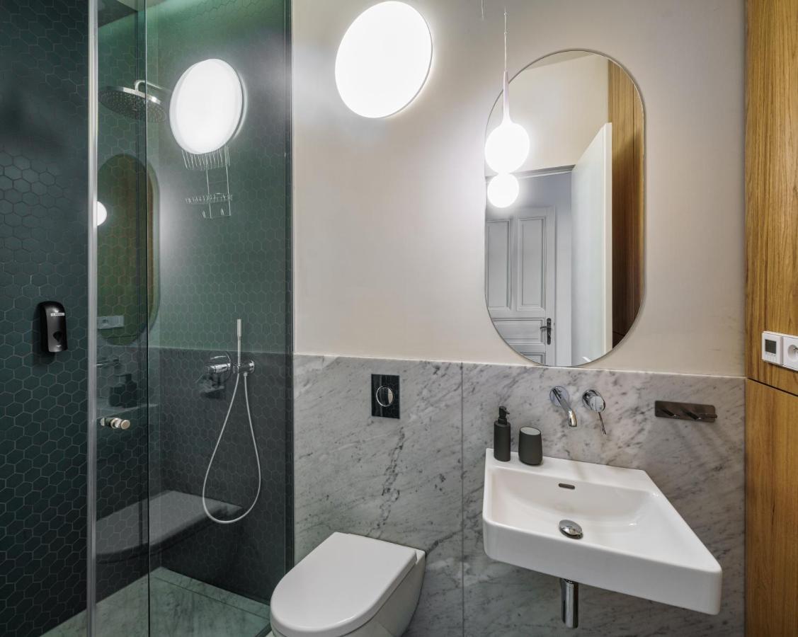 Mn6 Luxury Suites By Adrez Prague Extérieur photo